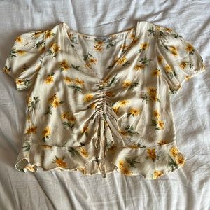 American Eagle Floral short sleeve blouse